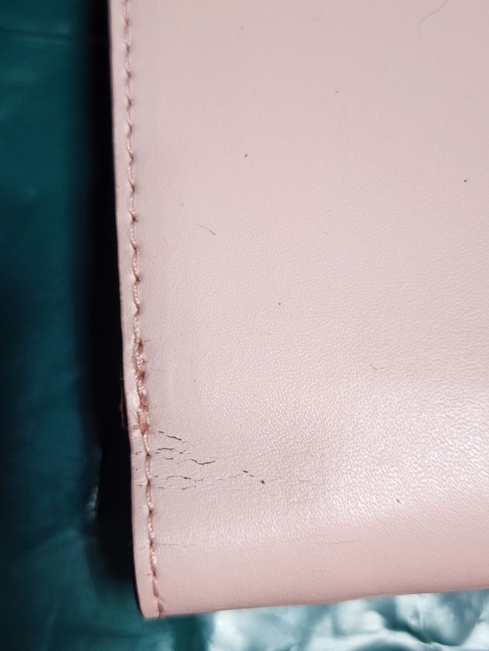 kate spade Light Pink Bow Continental Wallet NWT But Is Cracking - Picture 3 of 8